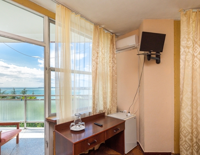 Семейный 2-местный 1-комнатный семейный номер в корпусе "Бриз" - Санаторий «МВО-Сухум»