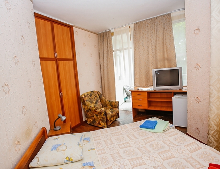 Семейный 2-местный 1-комнатный семейный номер в корпусе "Бриз" - Санаторий «МВО-Сухум»