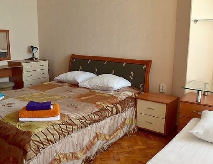 Полулюкс 2-местный 2-комнатный полулюкс в корпусе "Генеральский" - Санаторий «МВО-Сухум»