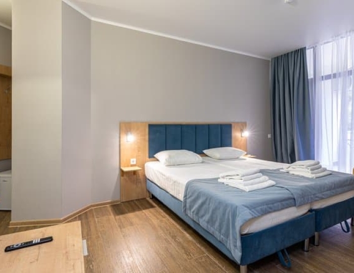 Люкс 4-местный 2-комнатный евро люкс "Бриз" - Санаторий «МВО-Сухум»